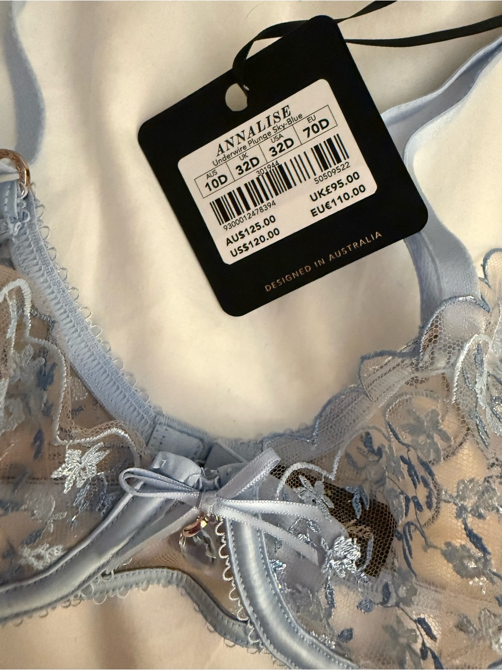 ANNALISE
BRA - Picture 13 of 13